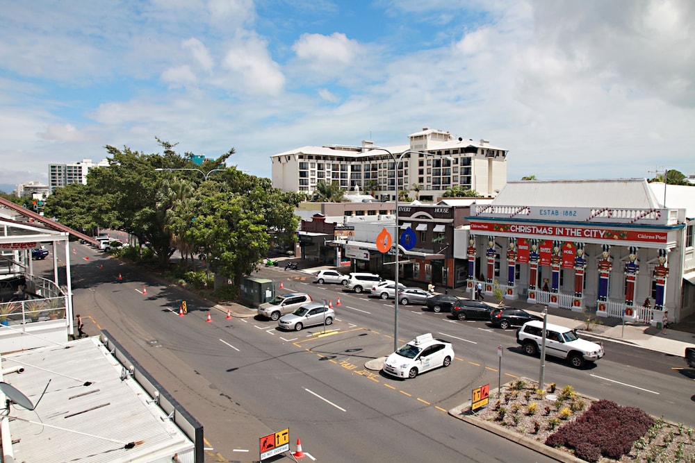 The Abbott Boutique Hotel 51/57