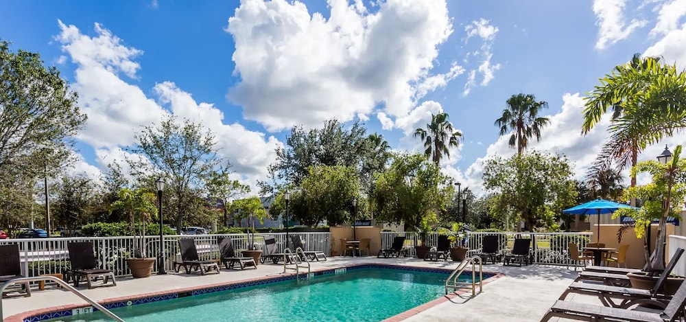 Baymont by Wyndham Fort Myers Airport in FORT MYERS - FL
