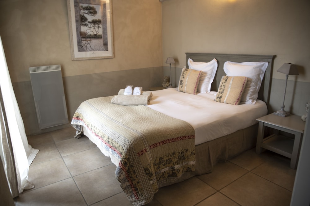SUITE, MOUNTAIN VIEW, TERRACE