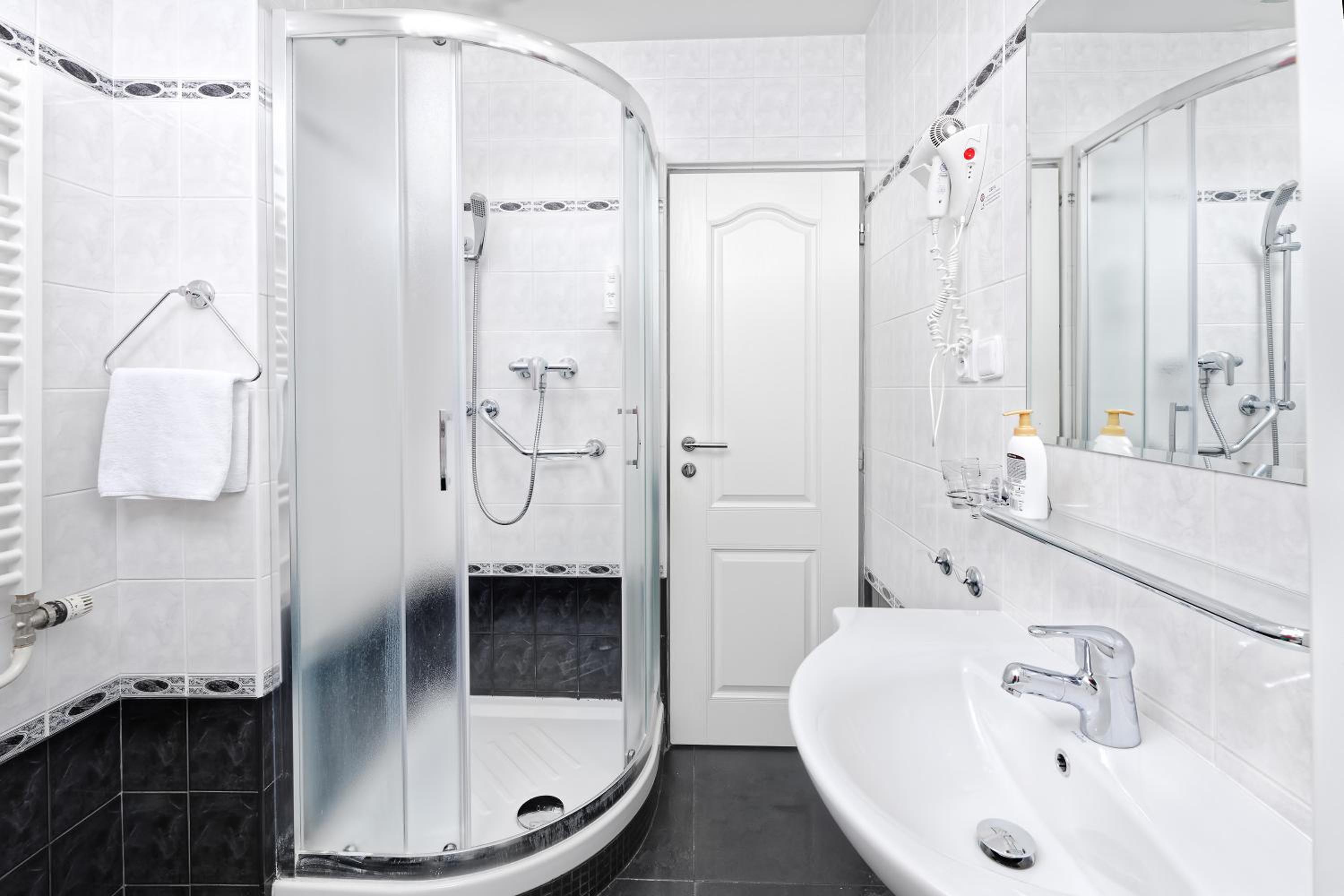 Room, Triple, Pool Access، Hotel Aura Design & Garden Pool 2/4