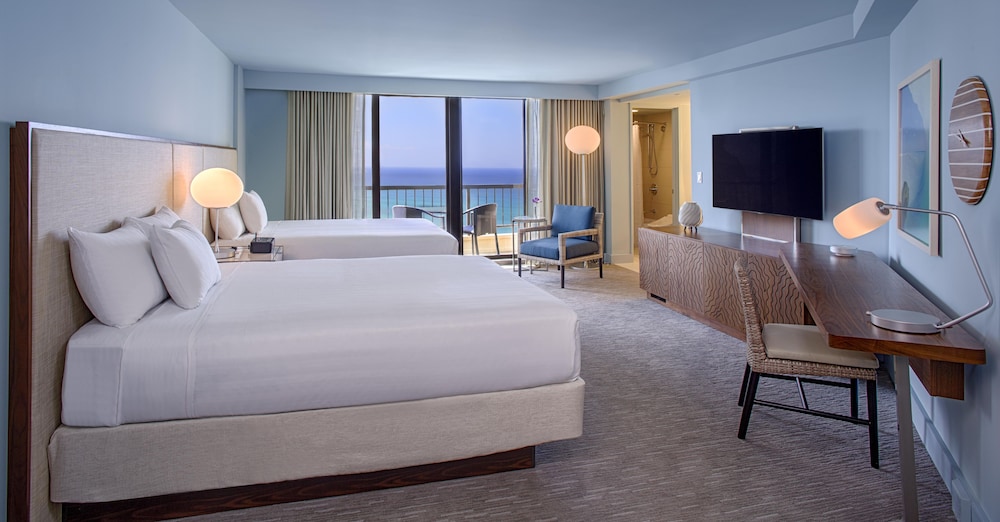 Hyatt Regency Waikiki Beach Resort and Spa 13/50