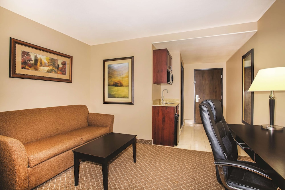 La Quinta Inn & Suites by Wyndham Ely 29/42