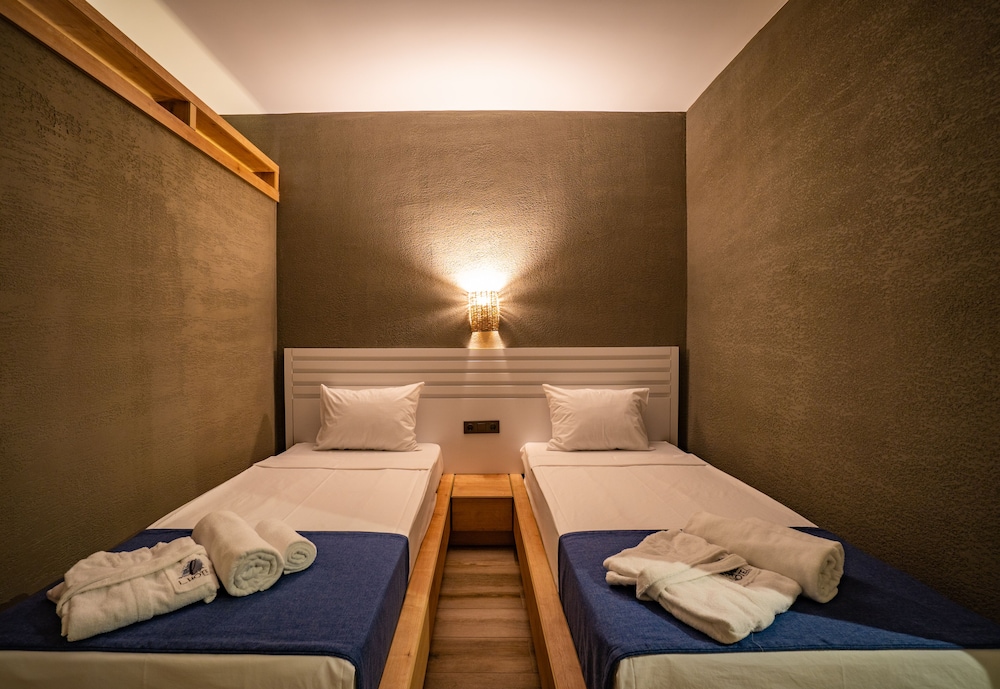 L HOTEL SARIGERME 17/48