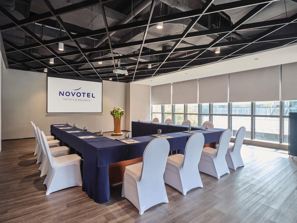 Novotel Shanghai Qingpu Excellence Hotel 39/47