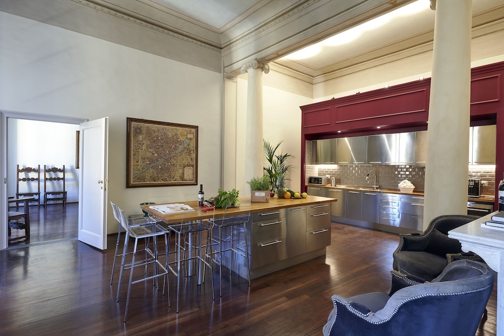 Peruzzi Urban Residences 14/50