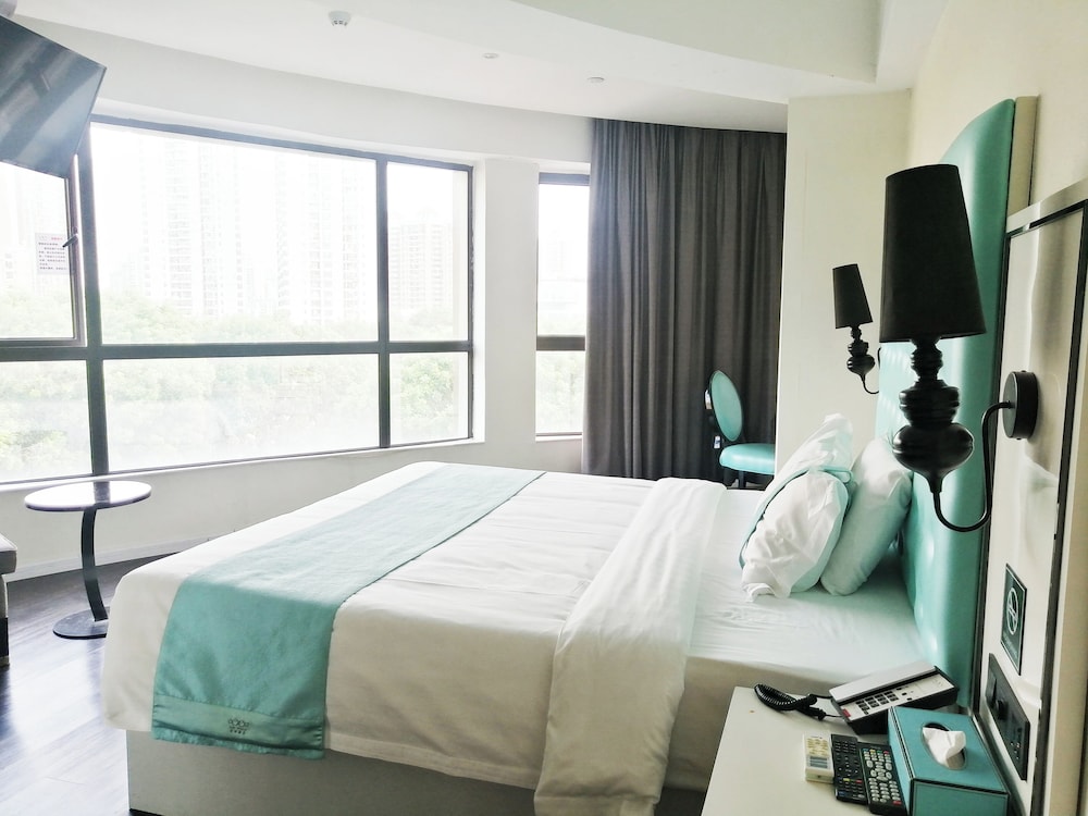 غرفة فاخرة بسرير كينج بإطلالة على المدينة، Xana Lite Hotel (Guangzhou Dongxiaonan Metro Station Shixi) 3/10