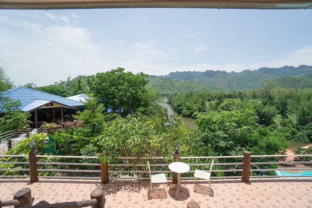 Star Hill Riverkwai Resort 68/85