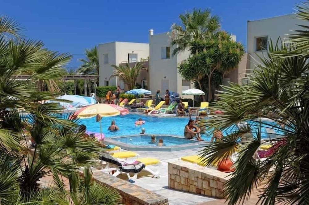 Meropi Hotel and Apartments 65/69