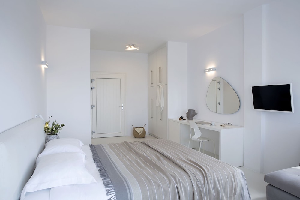 May Seven Suites - Adults Only 11/50