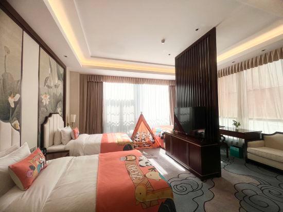 Style, Zoo, Deluxe, Family, 3 Beds