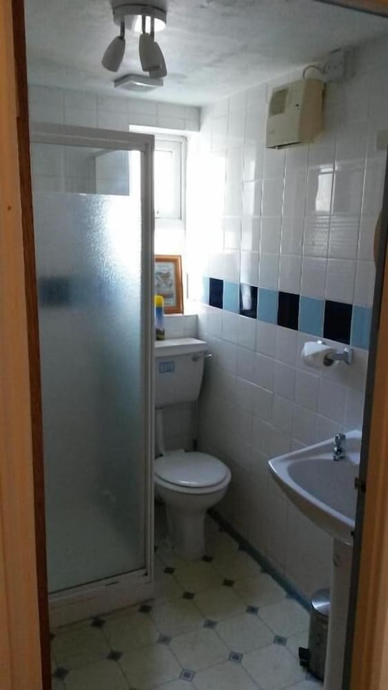 Brampton Guest House 32/50