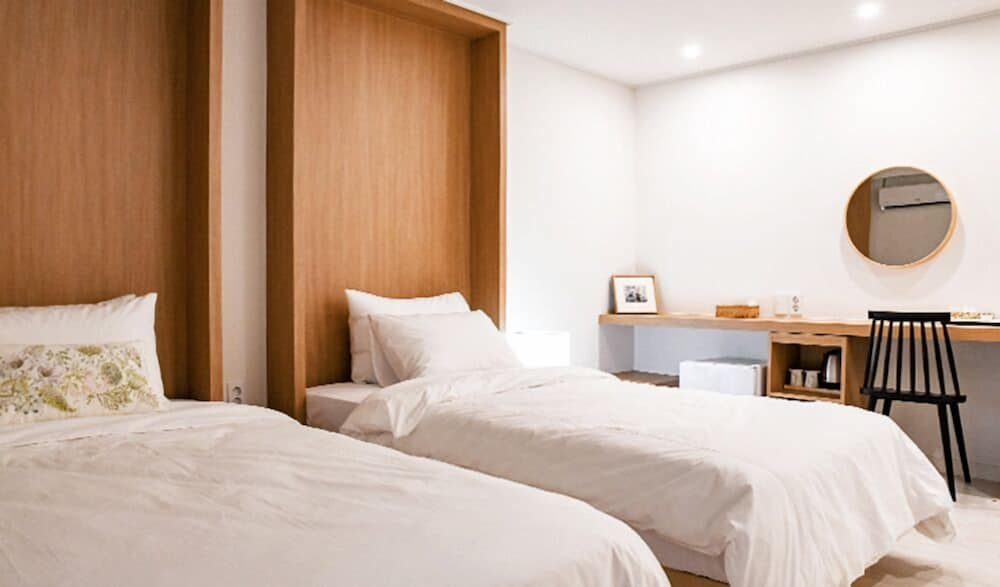 STANDARD, TWIN BEDS