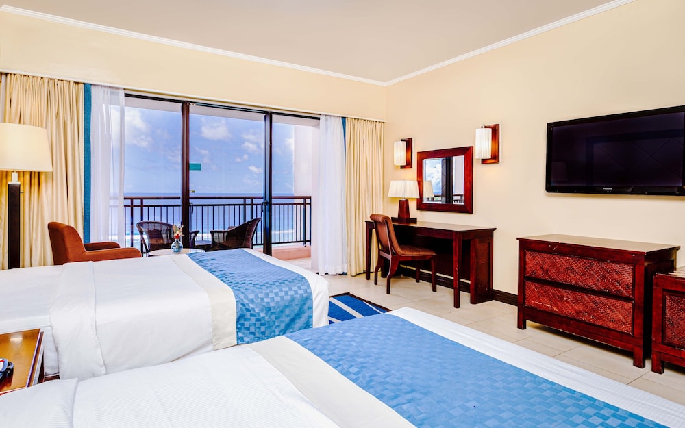 Pacific Islands Club Guam 15/65