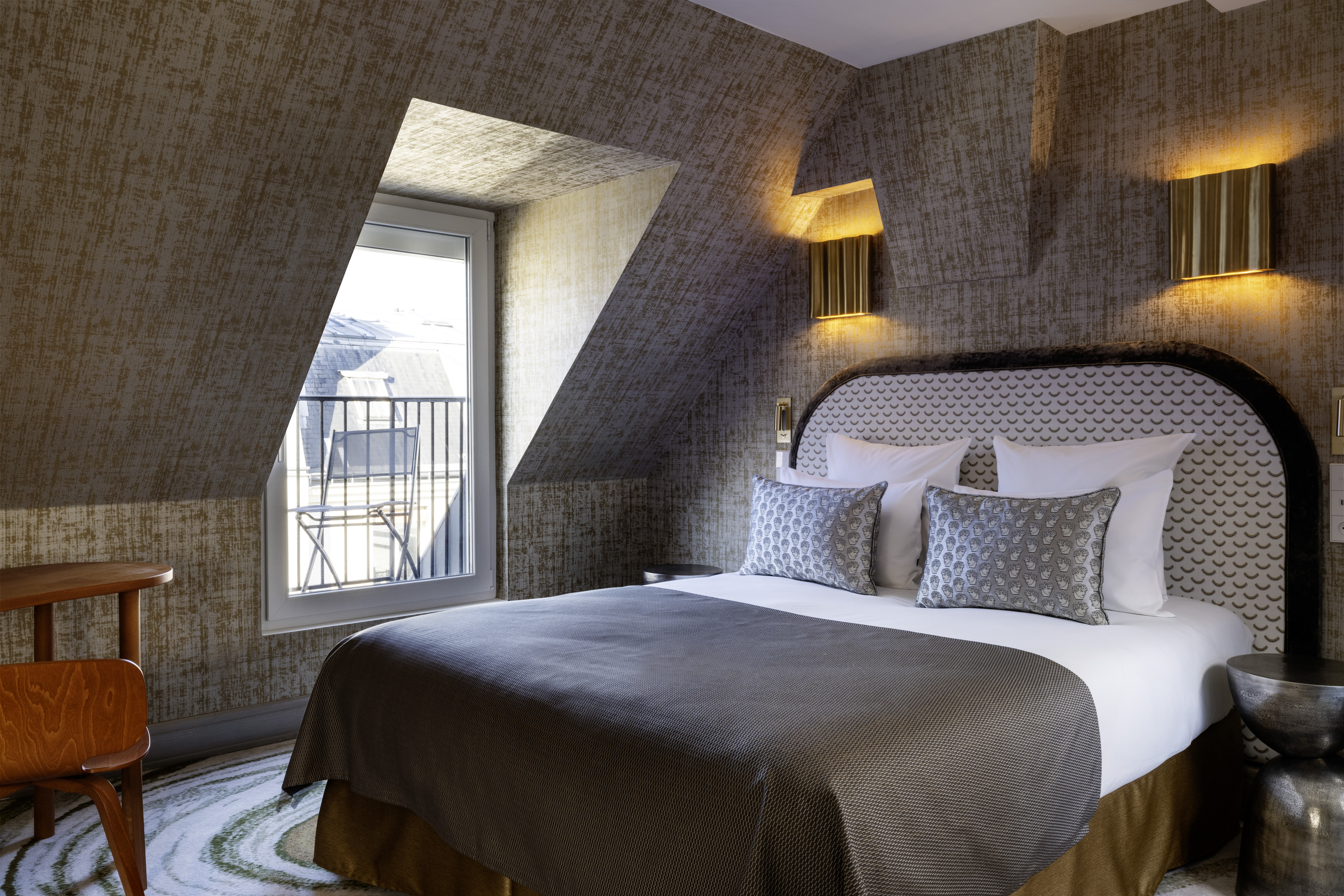 JUNIOR SUITE