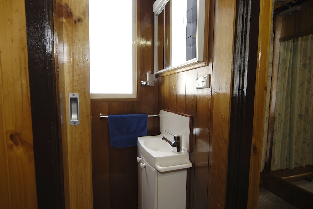 4 Rooms, Queen and Twin Beds