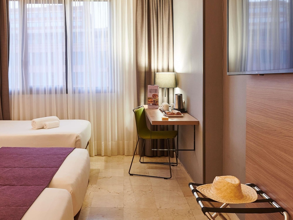 Mercure Barcelona Condor 36/75