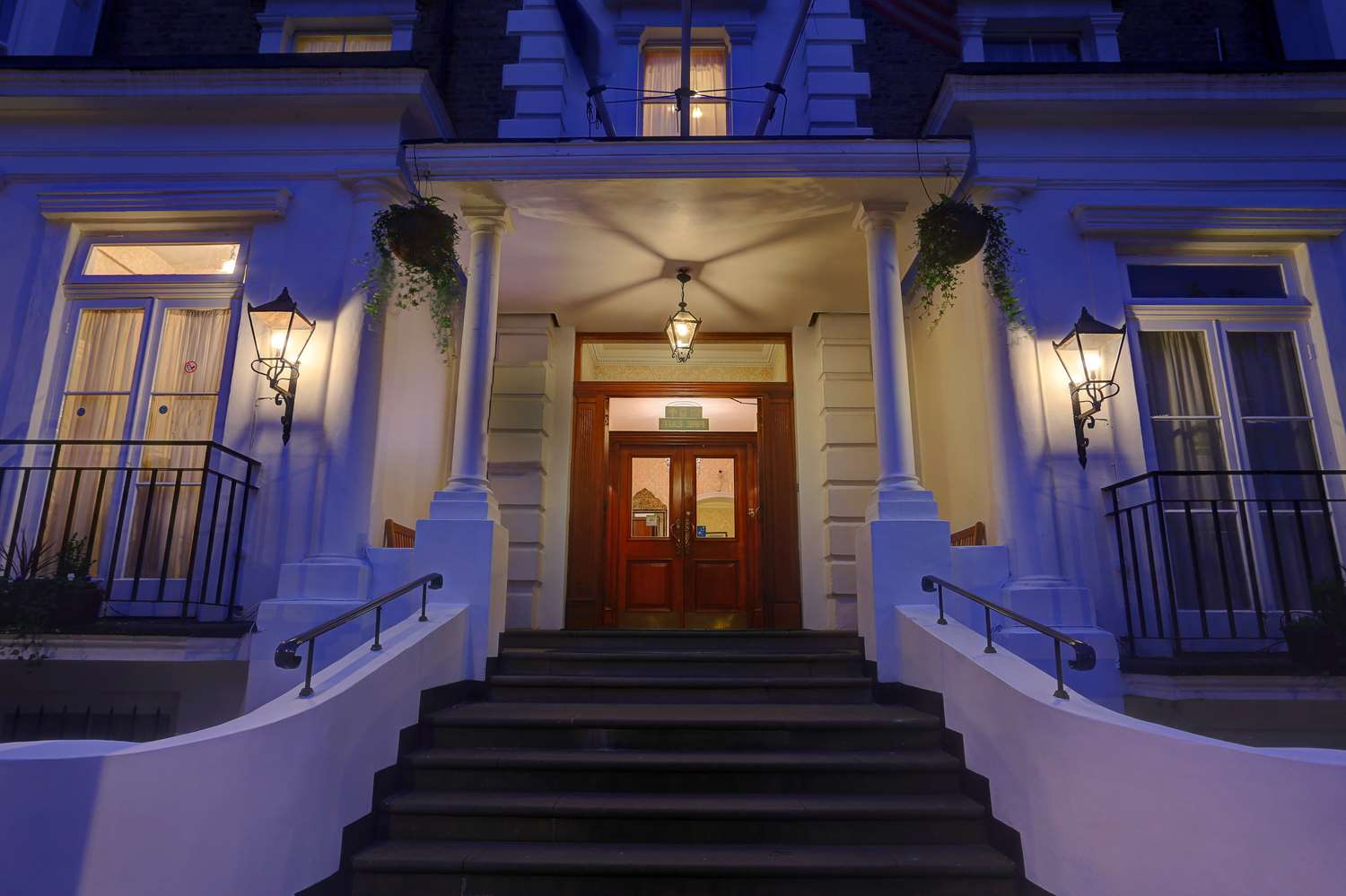 Best Western Swiss Cottage Hotel in LONDON