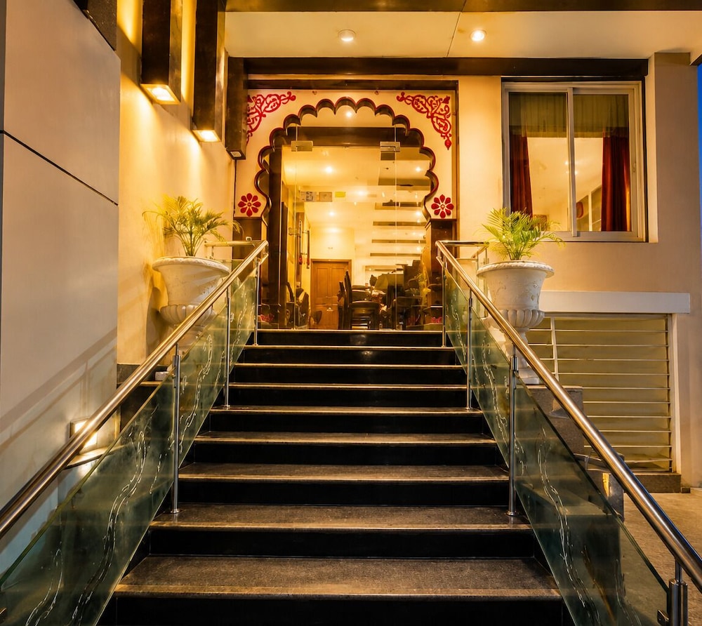 HOTEL ROYAL PALM 30/61