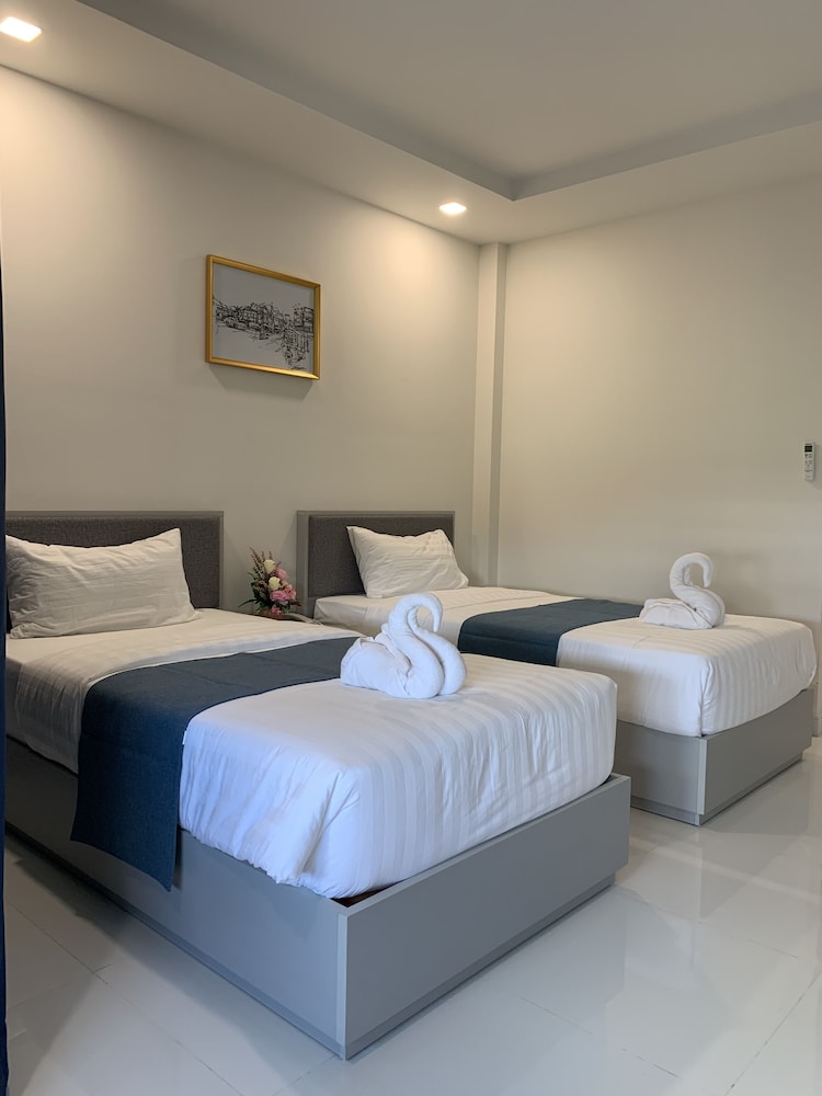 BASIC, TWIN BEDS
