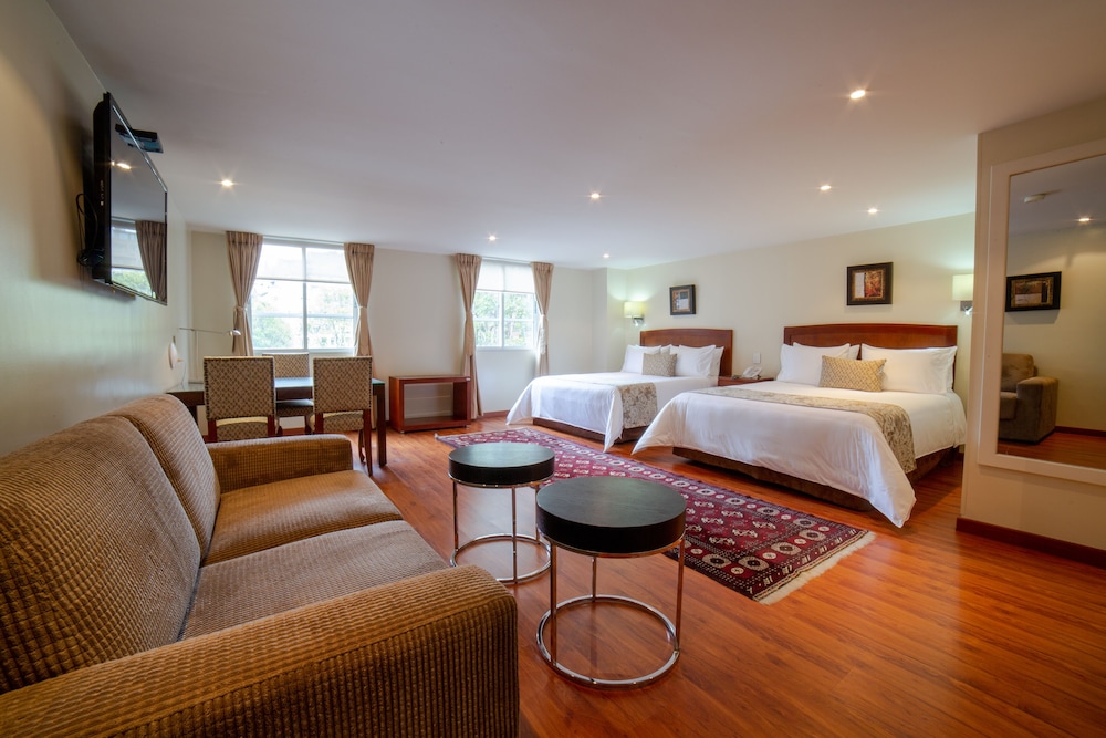 PREMIUM, 2 QUEEN BEDS
