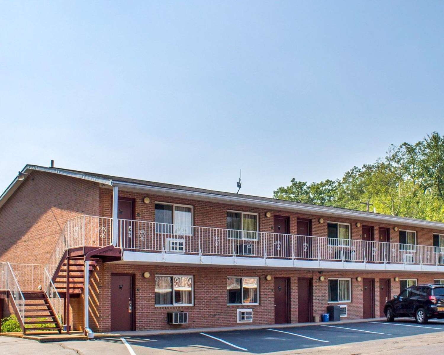 Econo Lodge Drums 6/32