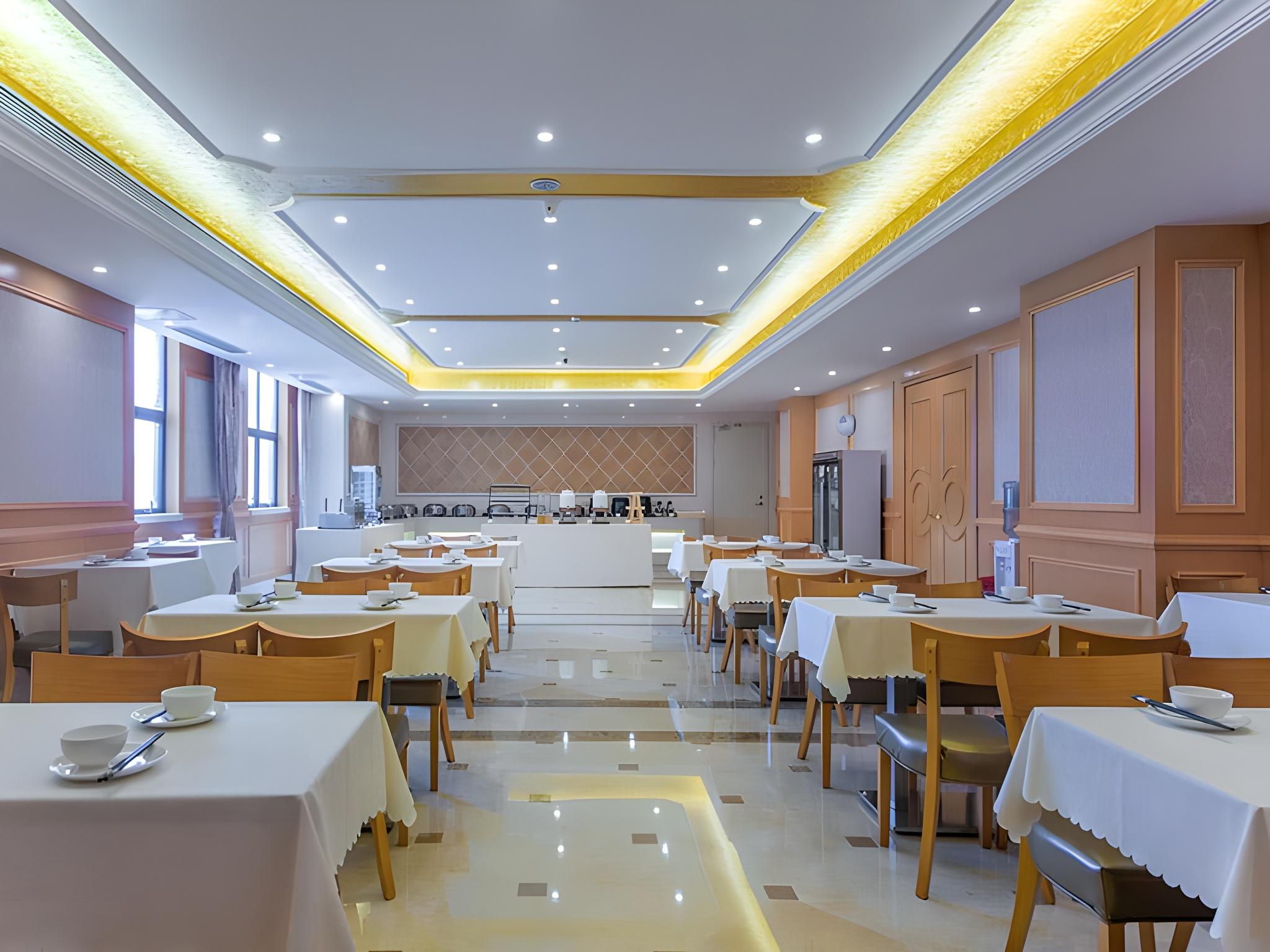 Vienna International Hotel (Wuhan Wujia Mountain Qixiong Road) 27/30