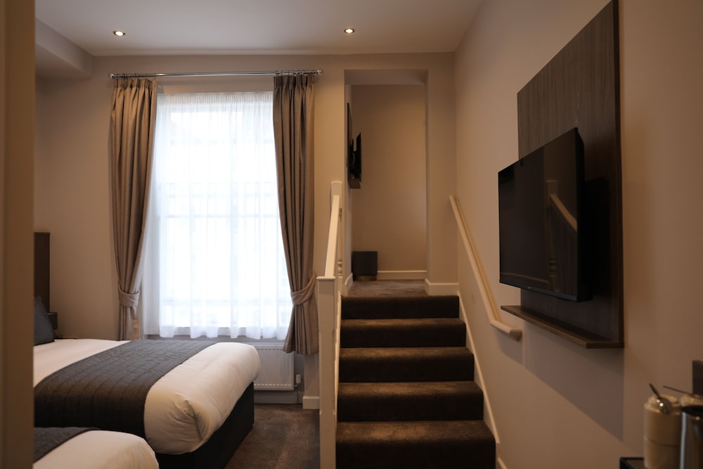 Reem Hotel 26/65