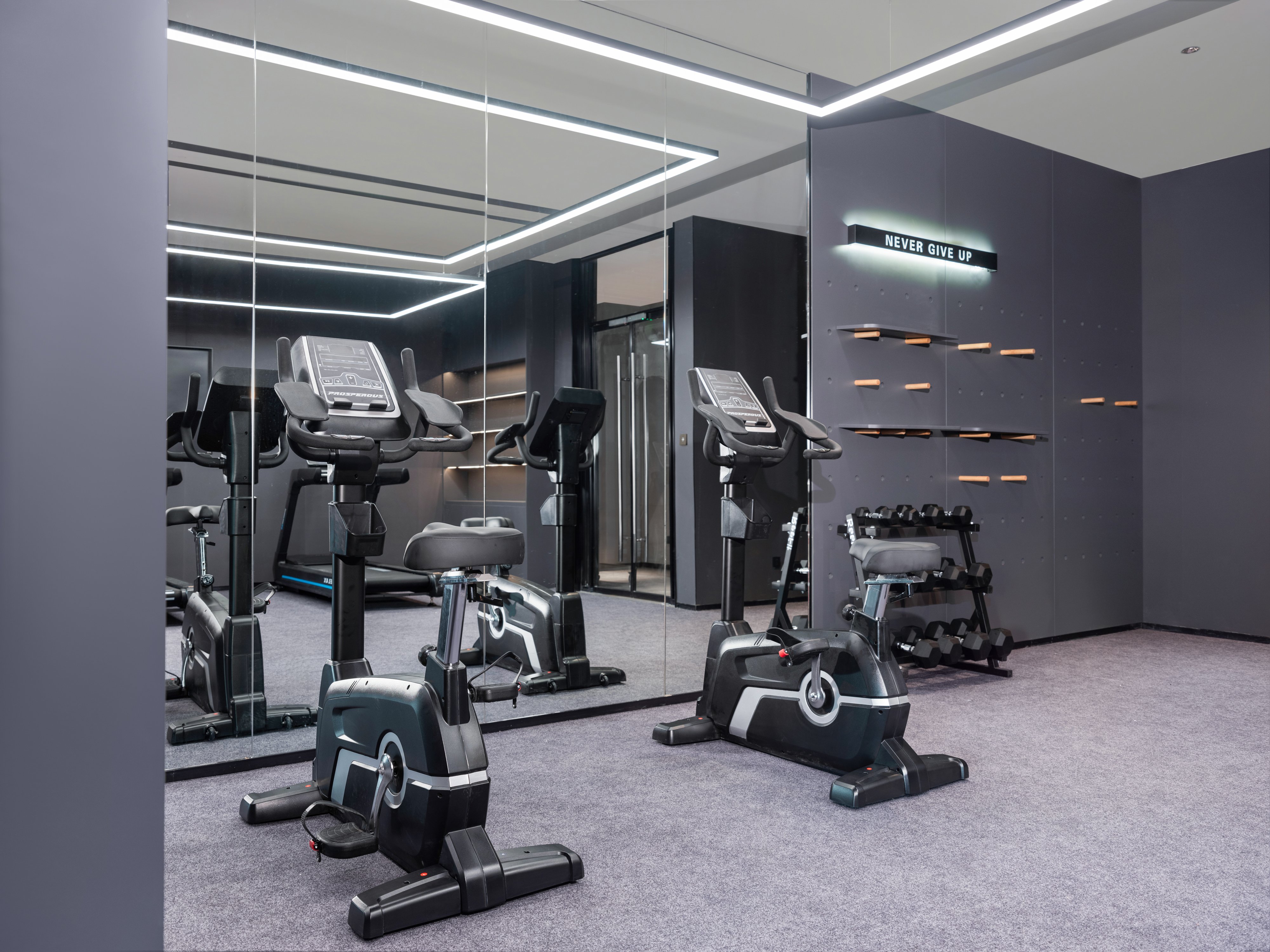 Holiday Inn Express Zhengzhou Garden Road 22/39