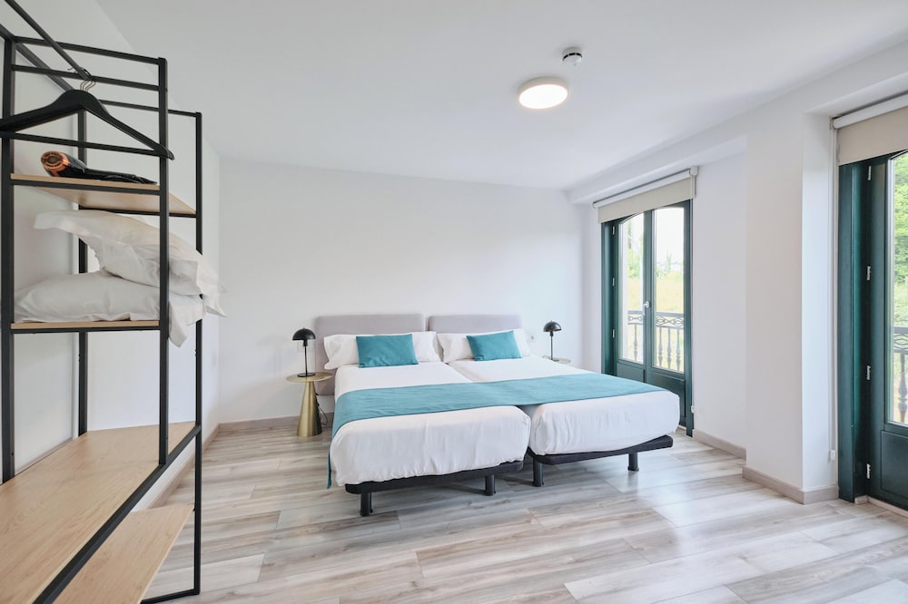 غرفة قياسية بسريرين منفصلين، Pombal Rooms Santiago 2/7