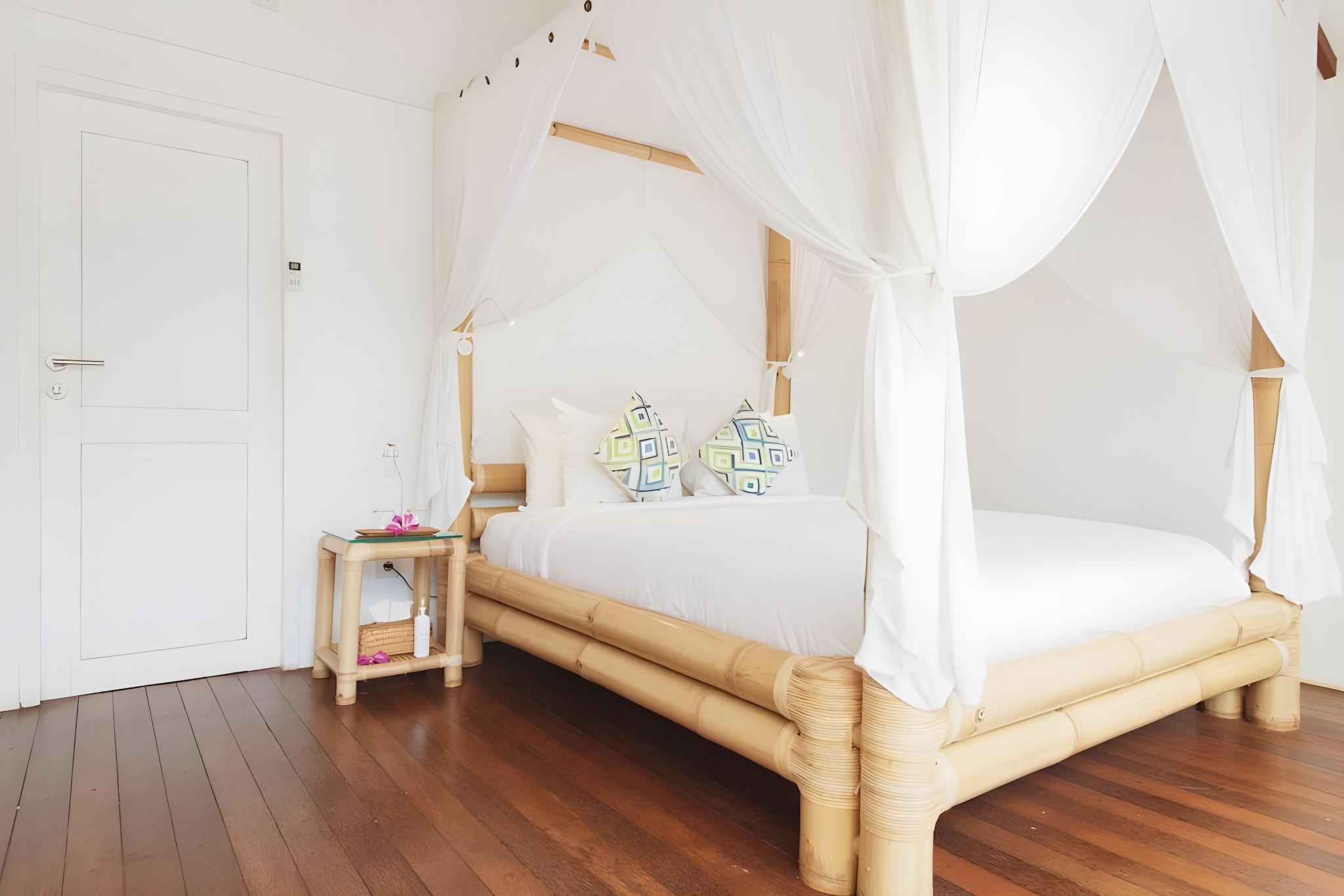 Canopy, Deluxe, Bungalow, King Bed, Partial Ocean View, Sea View, Terrace