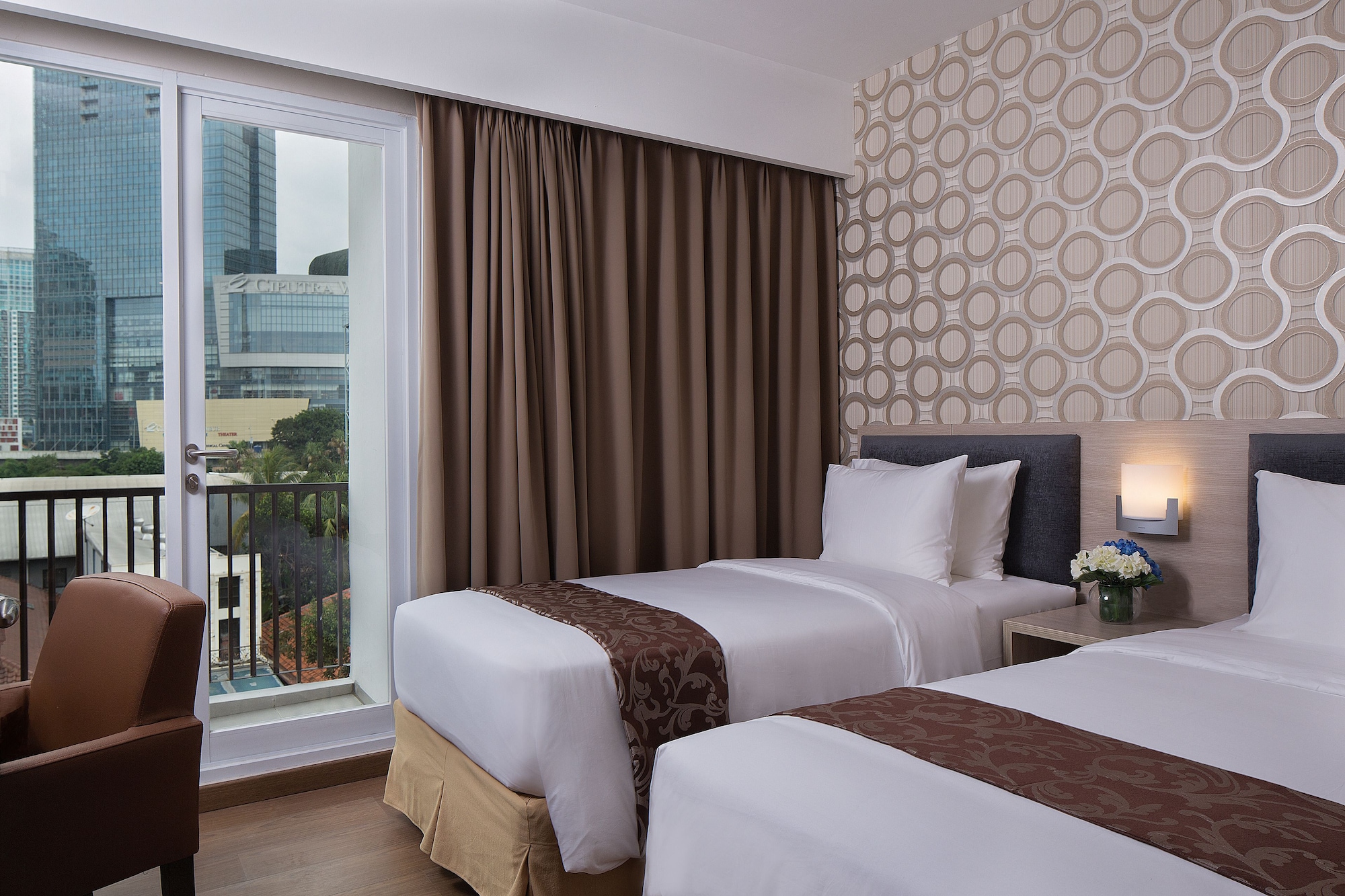 2 BEDROOMS, EXECUTIVE, SUITE