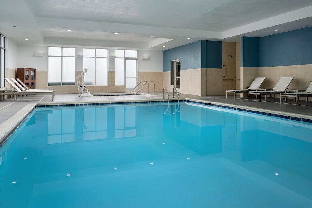 Hyatt Place Canton 24/62
