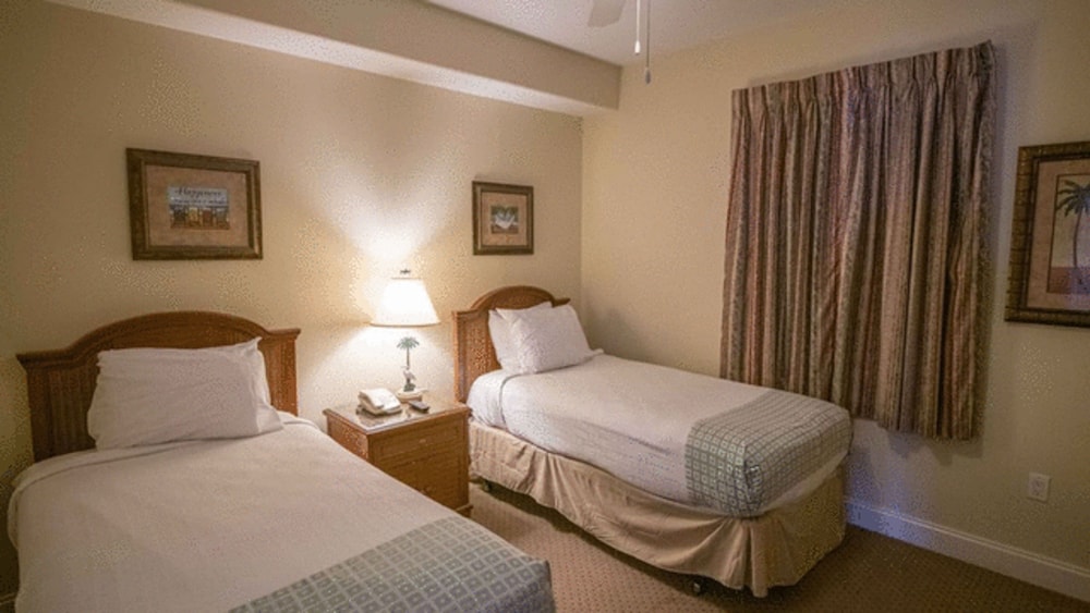 Blue Heron Beach Resort 20/70