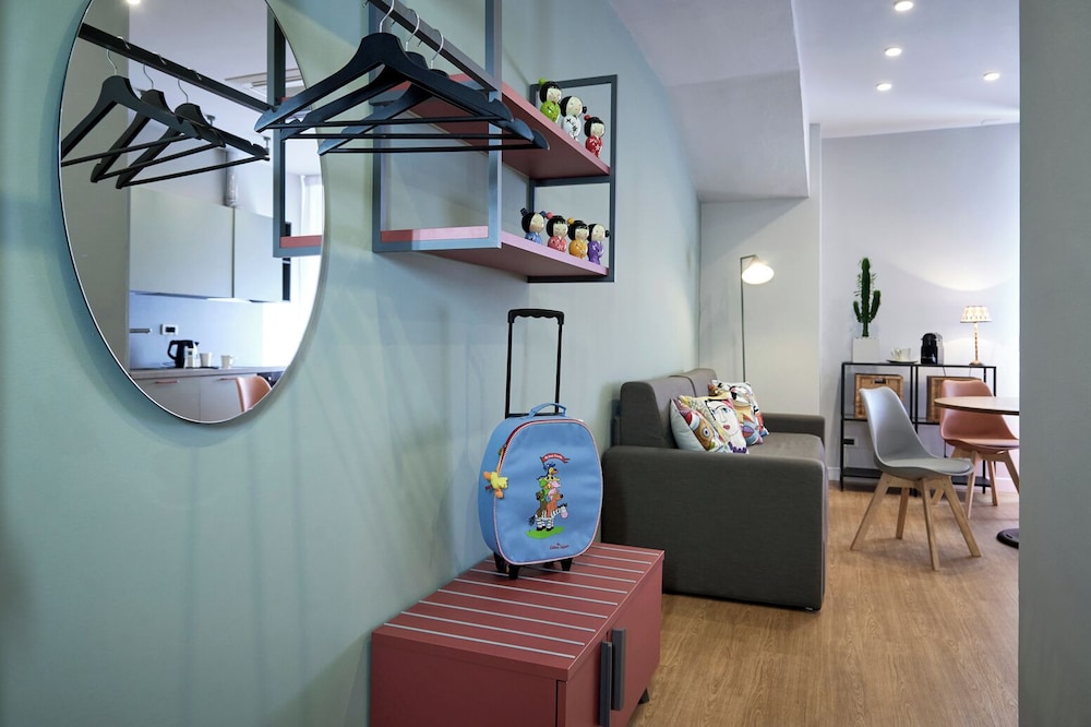 Leopoldo Residence 25/50