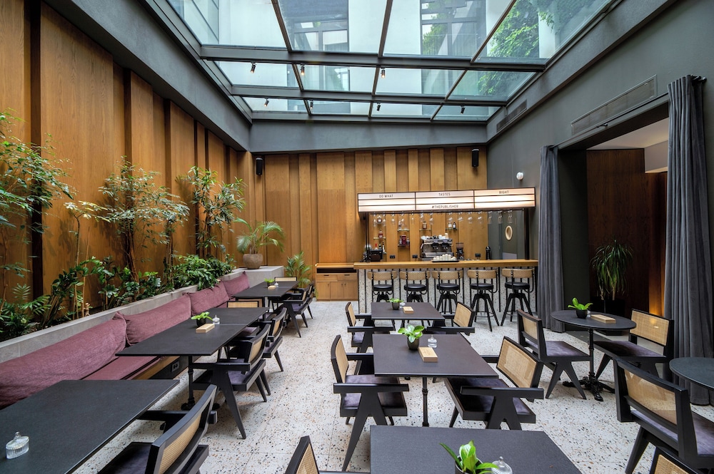 The Editor Athens Hotel, managed by Vassilicos House of Hospitality 61/73