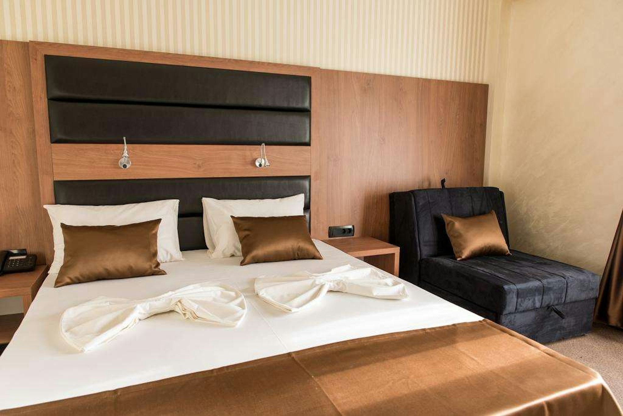 Hotel Crnogorska Kuca 15/45