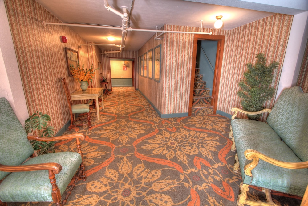 The Historic Gatlinburg Inn 53/66