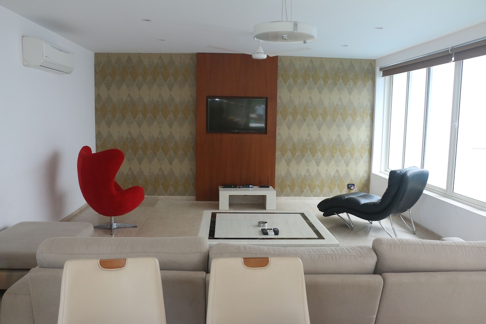 Luxe Loft Villa 31/34