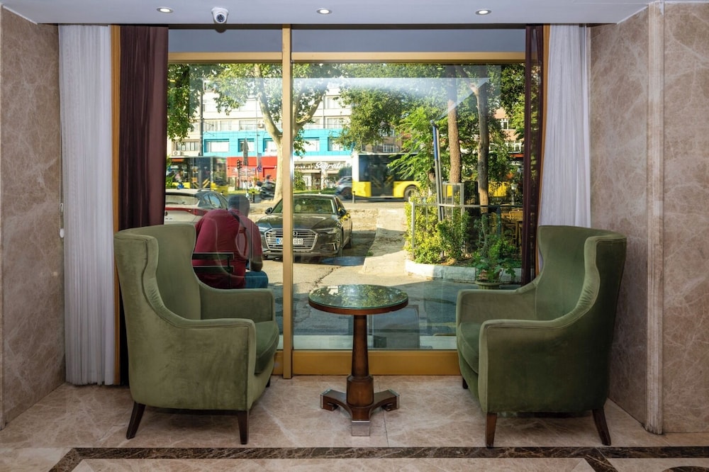 Kensington Hotel 47/67