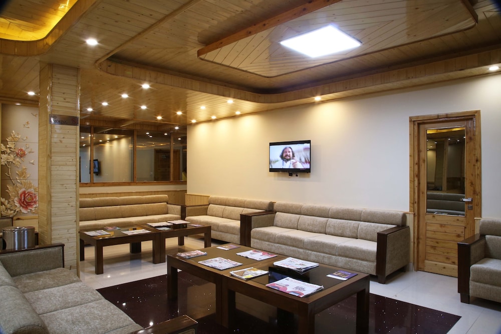 The Holiday Heights Manali 12/18