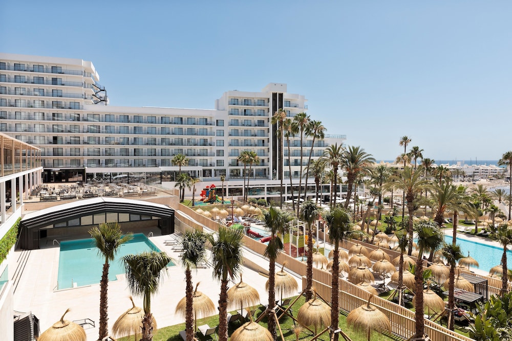 Best Triton Hotel 3/72