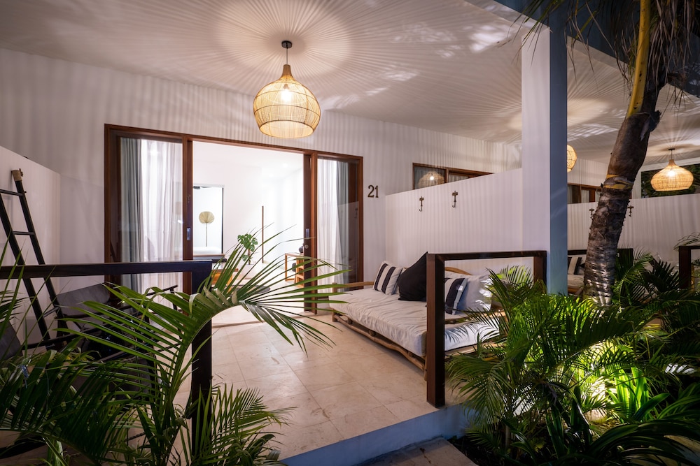 Ohana's Boutique Resort And Beach Lounge 34/50