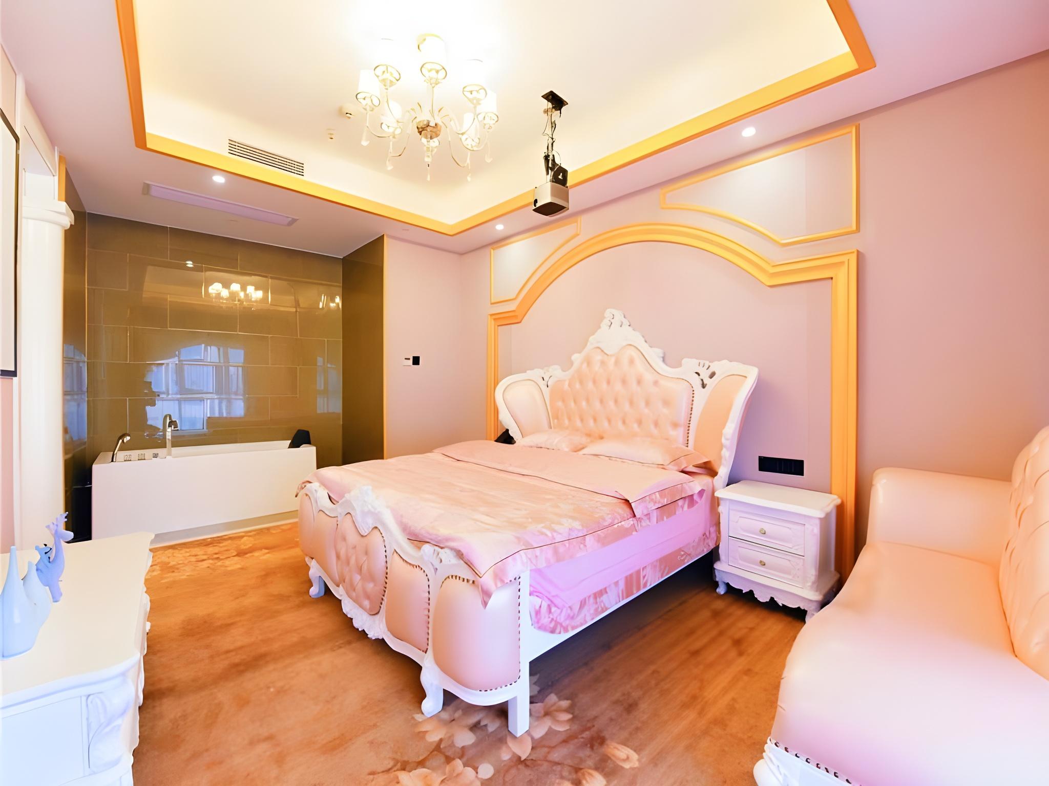 FEATURE, LUXURY, SUITE