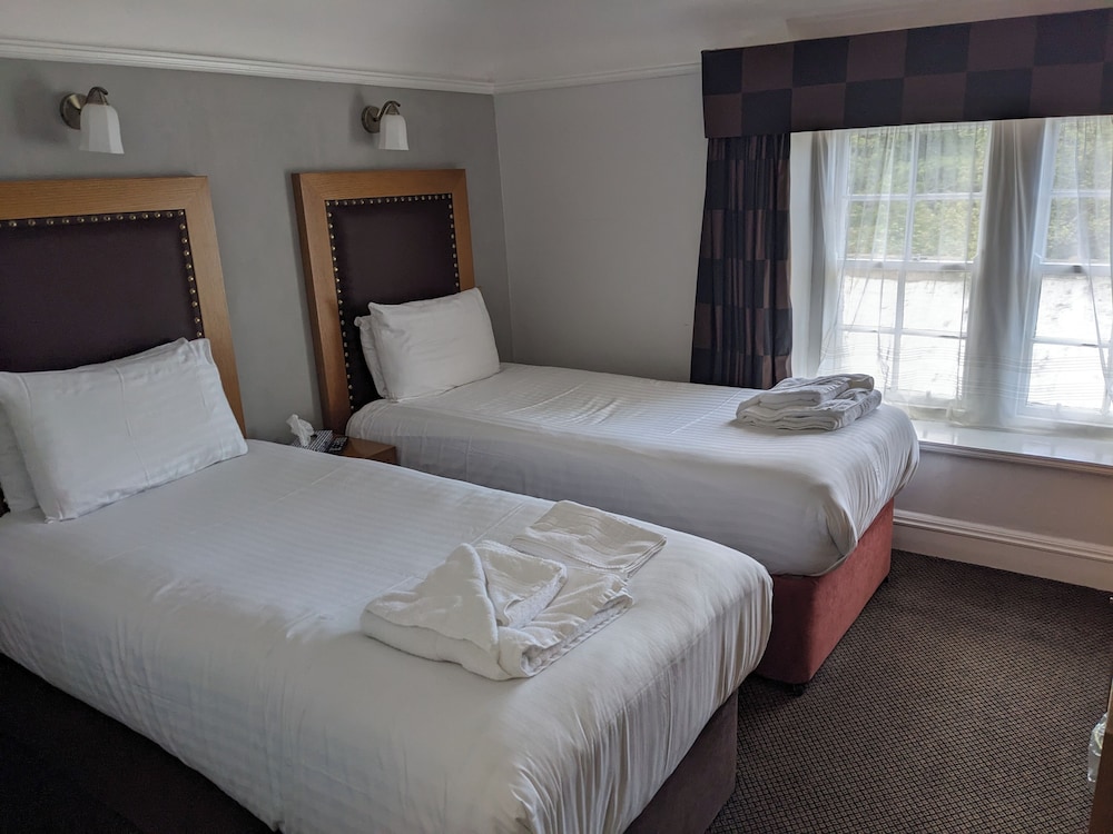 Classic, Twin Beds