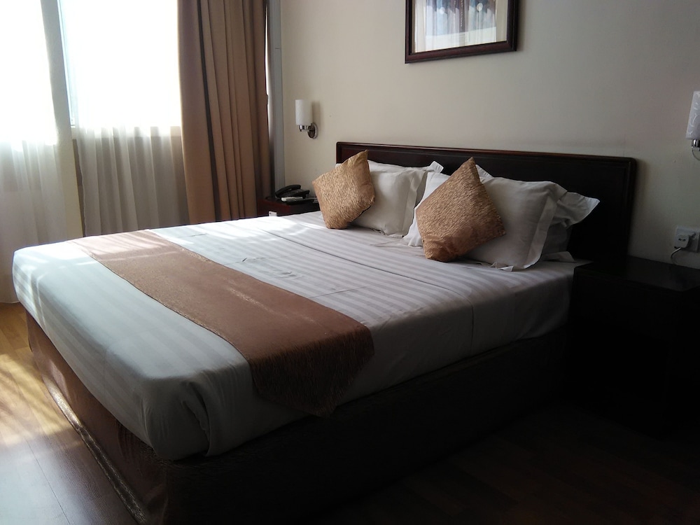Telang Usan Hotel 13/44