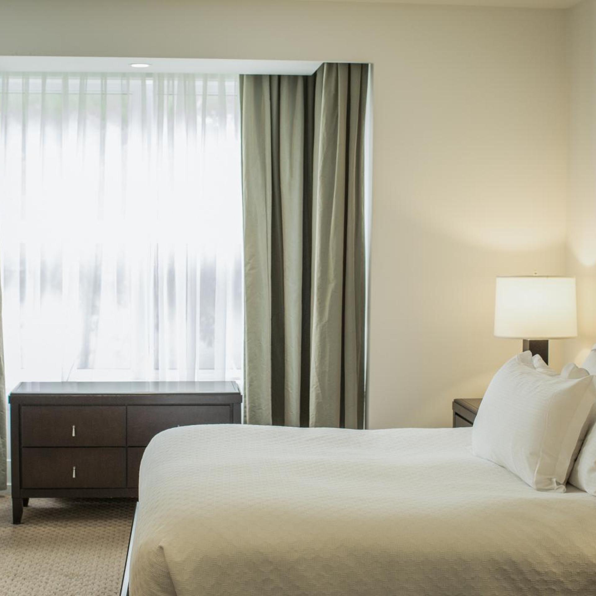 Urban, Vip, Suite, King Bed, Lounge Access, Accessible، Hotel Le Bonne Entente 2/4