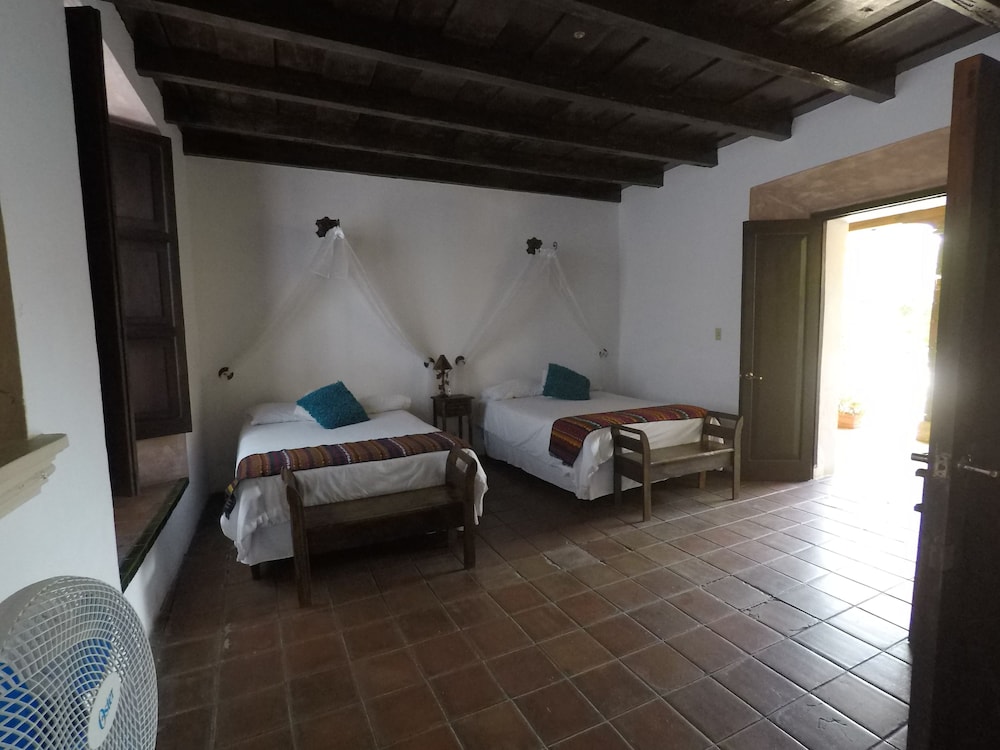 Hotel Monasterio 44/65