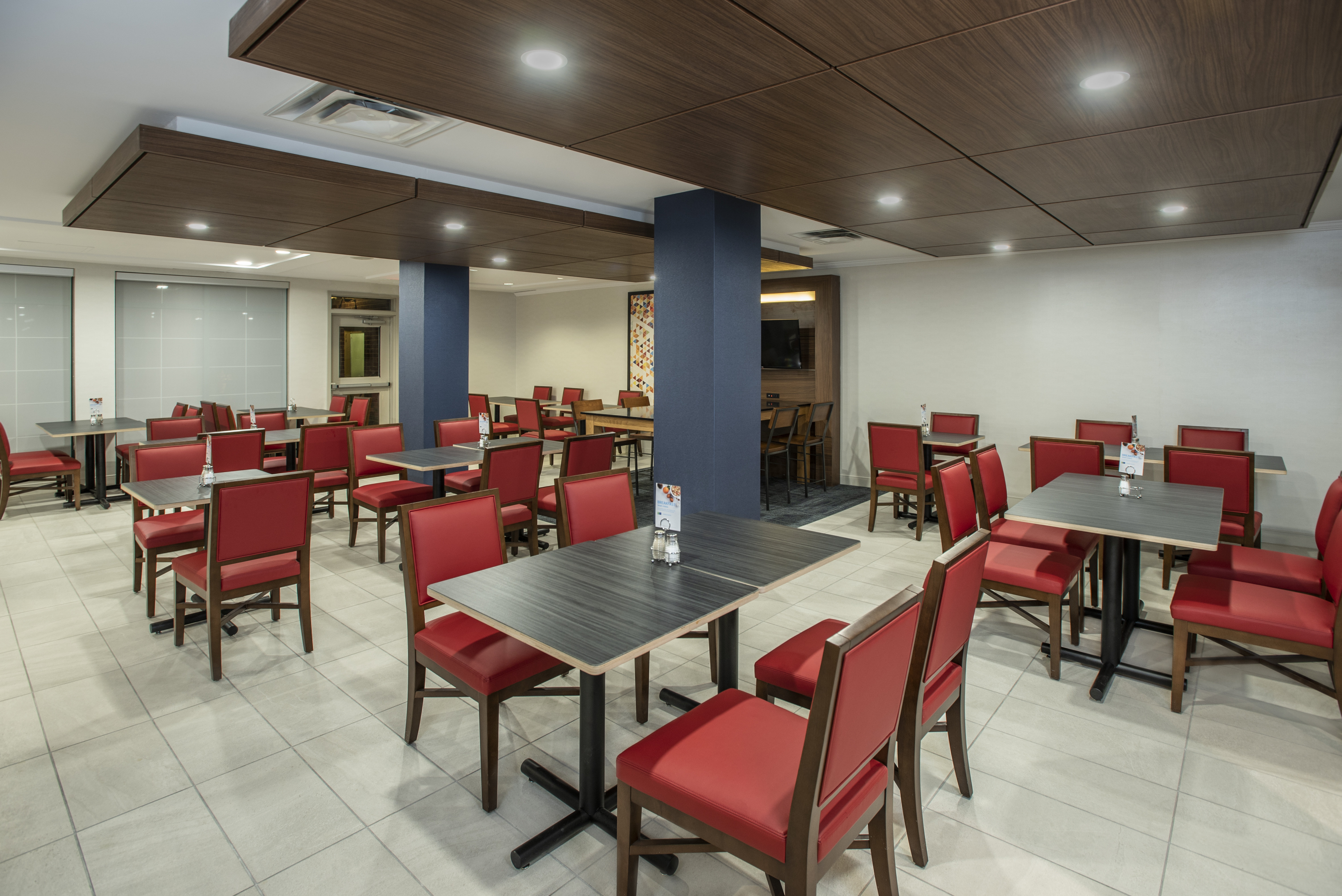 Holiday Inn Express Hotel Suites Medicine Hat Transcanada Hwy 59/75