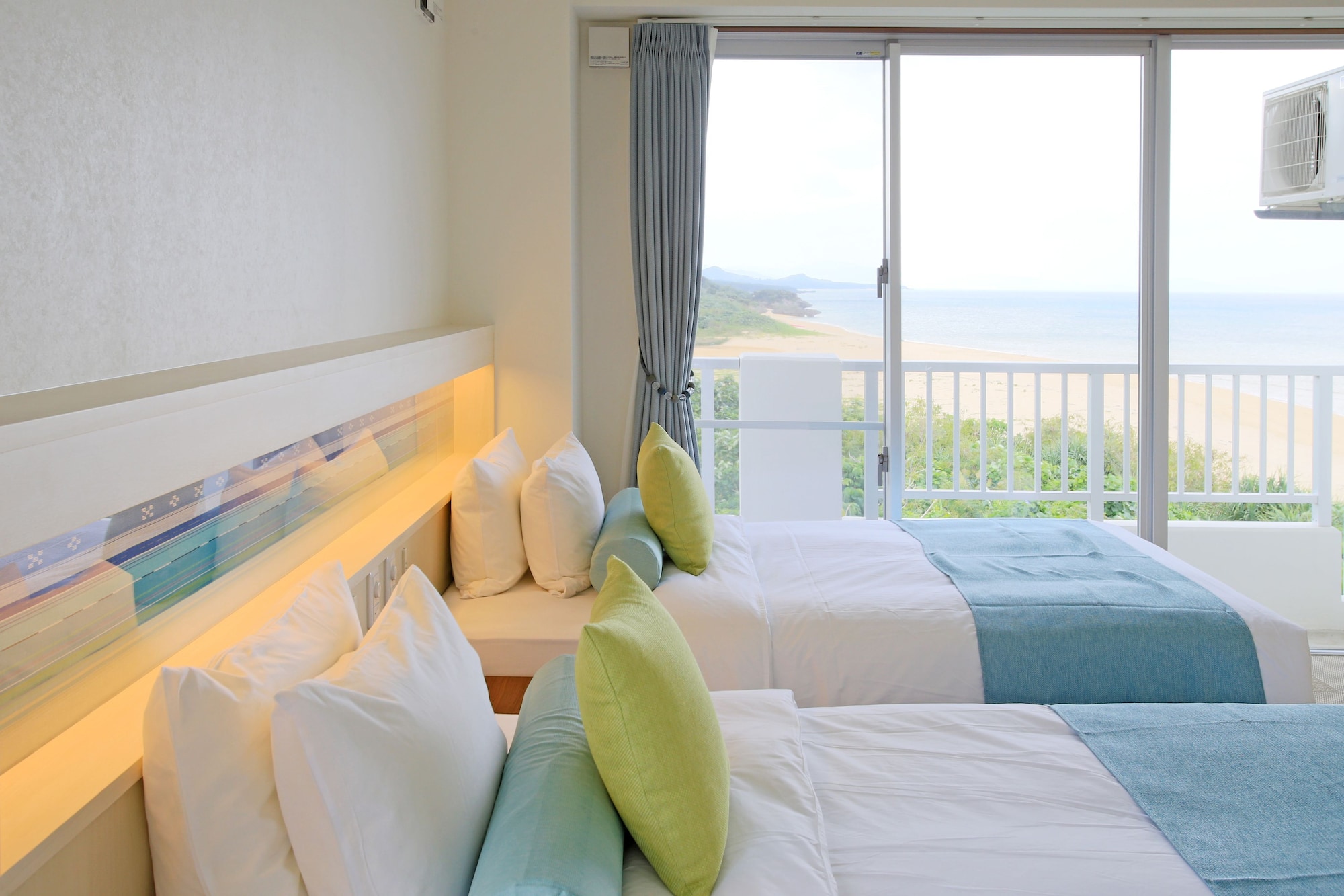 condo, multiple beds, ocean view