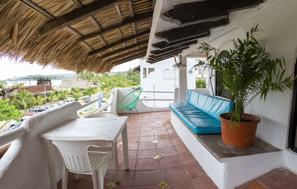 Hotel y Bungalows Acuario 33/60